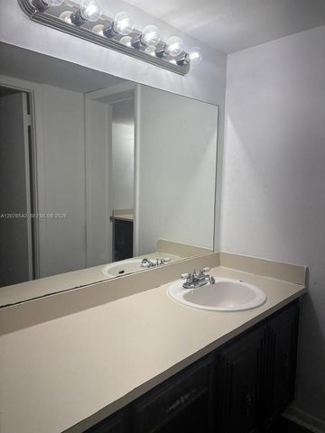 486 NW 165th St Road B-308, Miami, FL 33169