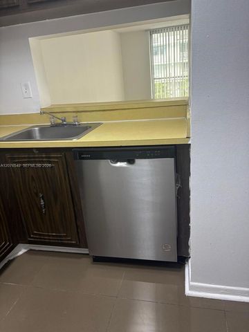 486 NW 165th St Road B-308, Miami, FL 33169