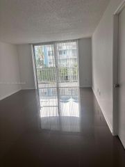 486 NW 165th St Road B-308, Miami, FL 33169