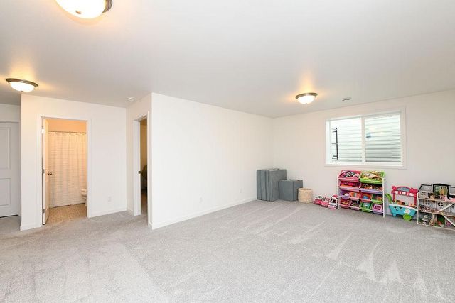 6620 57th Avenue S, Fargo, ND 58104