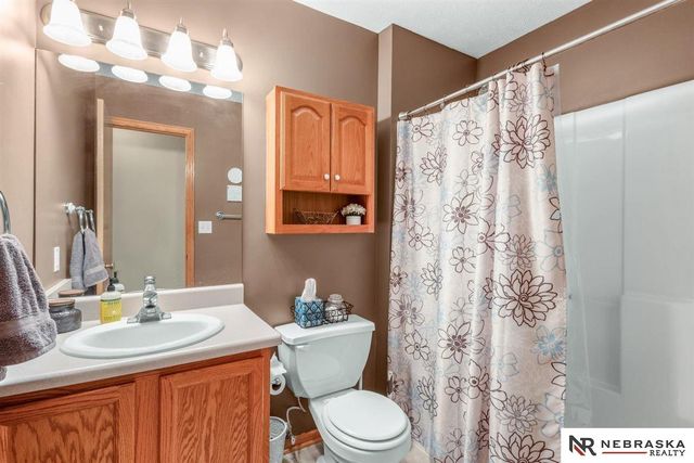 3334 W Rose Street, Lincoln, NE 68522