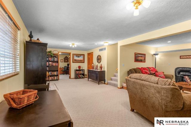 3334 W Rose Street, Lincoln, NE 68522