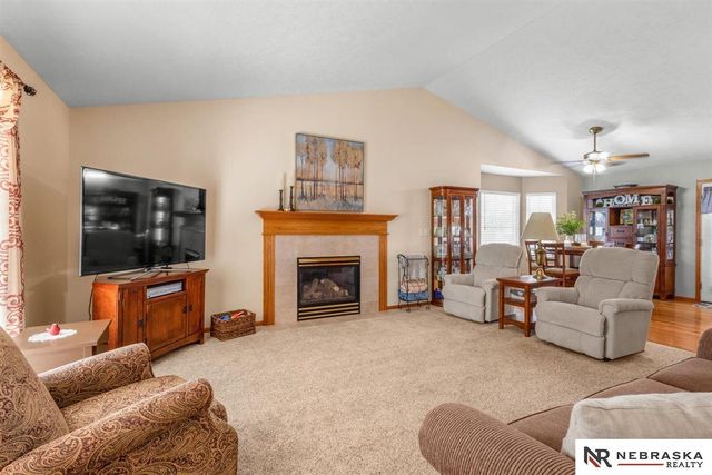3334 W Rose Street, Lincoln, NE 68522