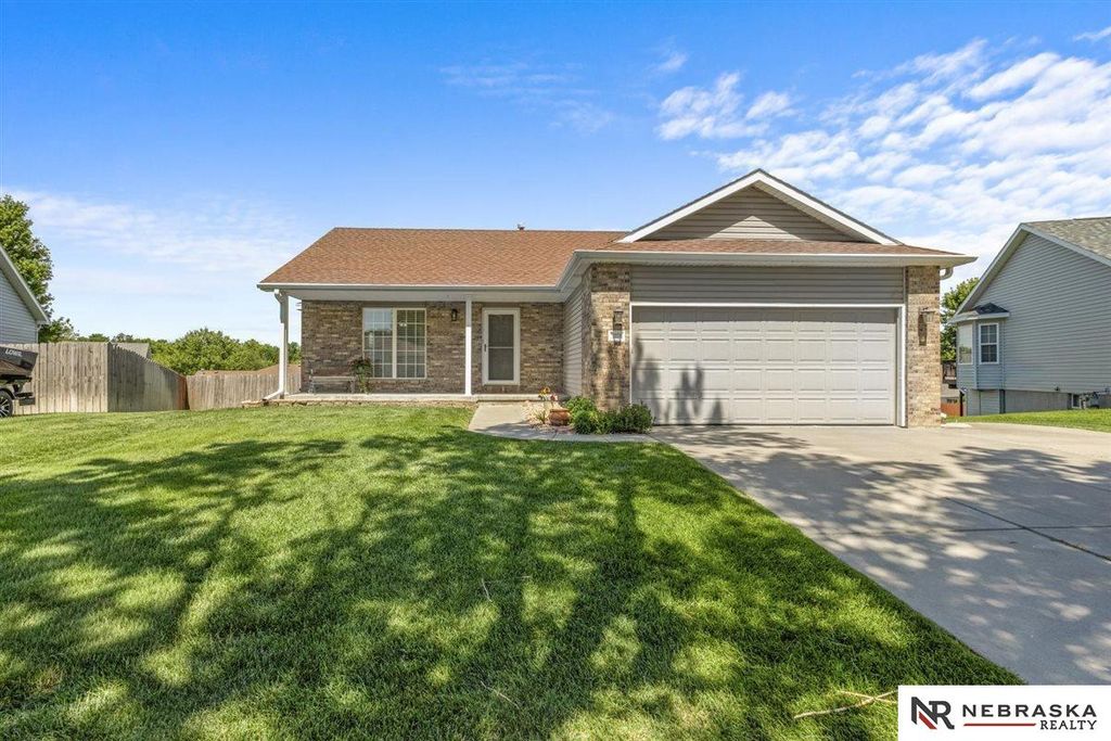3334 W Rose Street, Lincoln, NE 68522