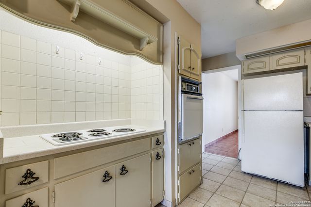 7500 Callaghan Rd Apt 255, San Antonio, TX 78229