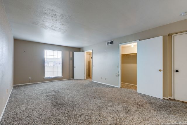 7500 Callaghan Rd Apt 255, San Antonio, TX 78229