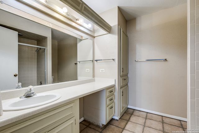 7500 Callaghan Rd Apt 255, San Antonio, TX 78229