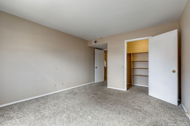 7500 Callaghan Rd Apt 255, San Antonio, TX 78229