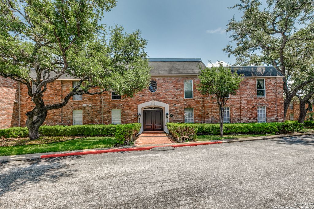7500 Callaghan Rd Apt 255, San Antonio, TX 78229