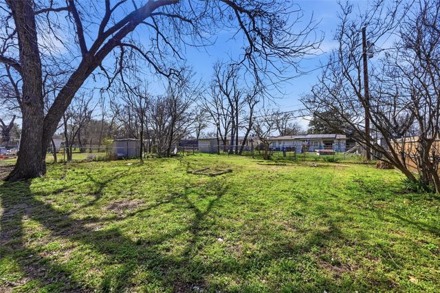 1010 Clarice Street, Grand Prairie, TX 75051