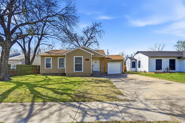 1010 Clarice Street, Grand Prairie, TX 75051