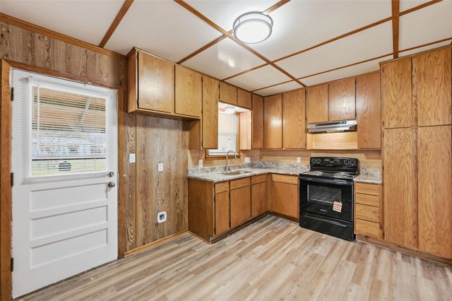 1010 Clarice Street, Grand Prairie, TX 75051