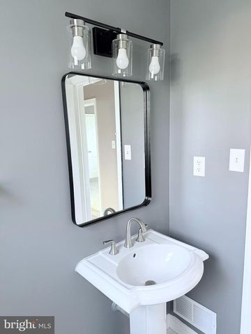 4105 KNOWLES AVE, Kensington, MD 20895