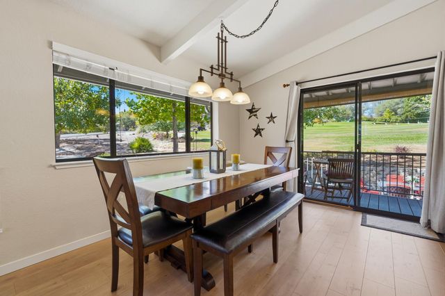 23246 Sunset Ridge Dr, Auburn, CA 95602