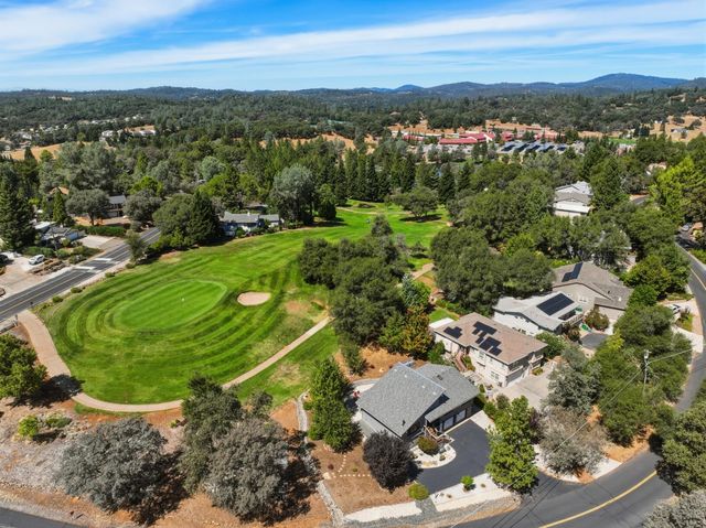 23246 Sunset Ridge Dr, Auburn, CA 95602