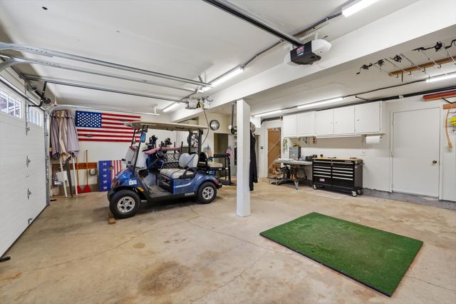 23246 Sunset Ridge Dr, Auburn, CA 95602
