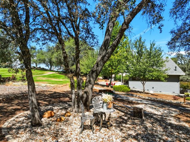 23246 Sunset Ridge Dr, Auburn, CA 95602