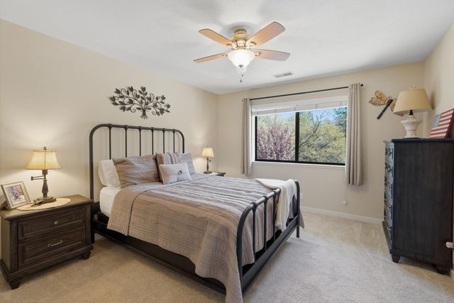 23246 Sunset Ridge Dr, Auburn, CA 95602