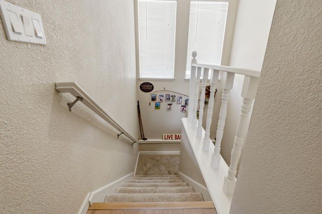 23246 Sunset Ridge Dr, Auburn, CA 95602