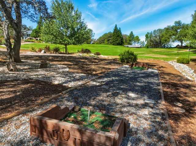 23246 Sunset Ridge Dr, Auburn, CA 95602