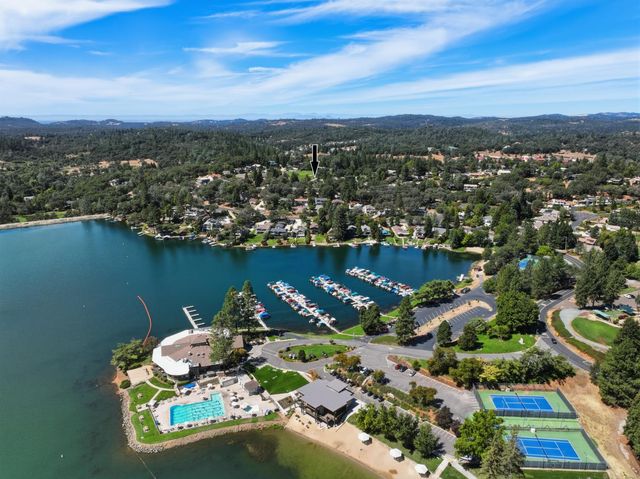23246 Sunset Ridge Dr, Auburn, CA 95602