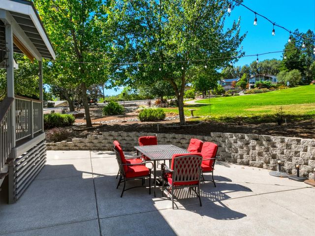 23246 Sunset Ridge Dr, Auburn, CA 95602