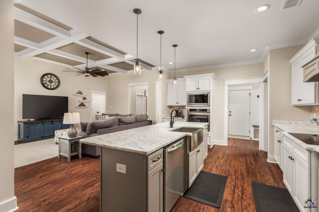 415 Stonegate Trail, Perry, GA 31069