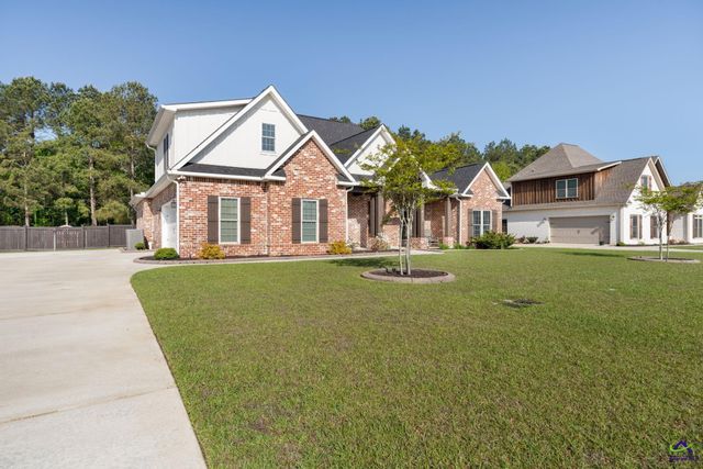 415 Stonegate Trail, Perry, GA 31069