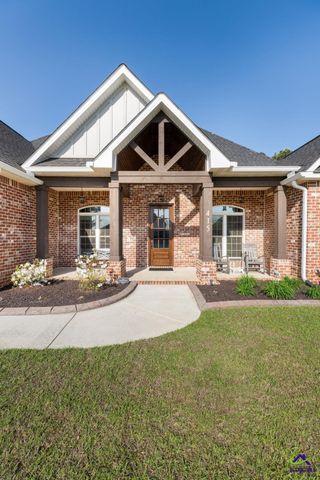 415 Stonegate Trail, Perry, GA 31069