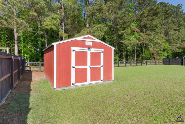 415 Stonegate Trail, Perry, GA 31069