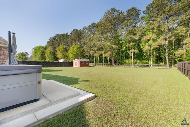 415 Stonegate Trail, Perry, GA 31069
