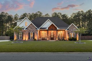 415 Stonegate Trail, Perry, GA 31069