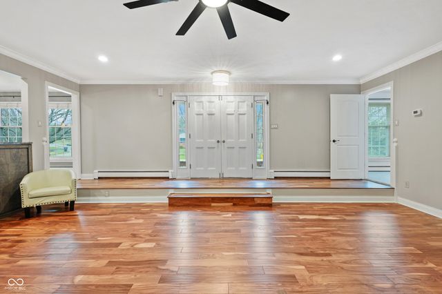 8853 Briarclift Road, Indianapolis, IN 46256