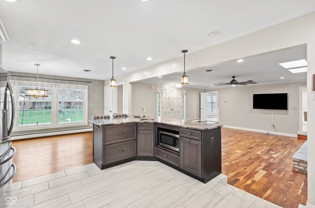 8853 Briarclift Road, Indianapolis, IN 46256