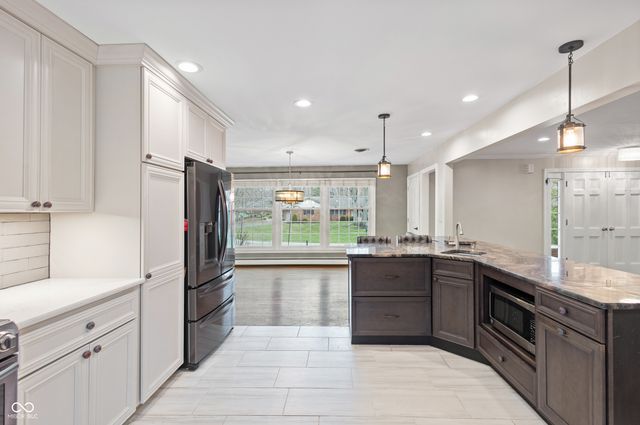 8853 Briarclift Road, Indianapolis, IN 46256