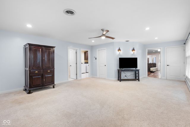 8853 Briarclift Road, Indianapolis, IN 46256