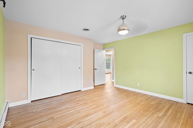 8853 Briarclift Road, Indianapolis, IN 46256