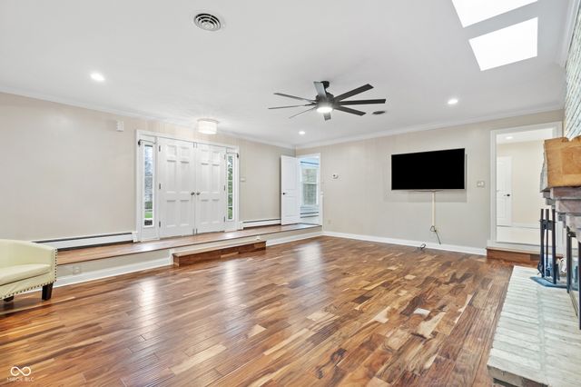 8853 Briarclift Road, Indianapolis, IN 46256