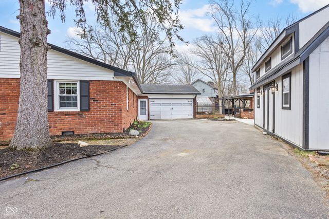 8853 Briarclift Road, Indianapolis, IN 46256