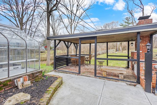 8853 Briarclift Road, Indianapolis, IN 46256