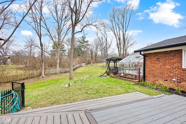 8853 Briarclift Road, Indianapolis, IN 46256