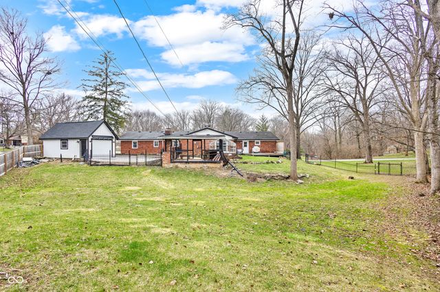 8853 Briarclift Road, Indianapolis, IN 46256