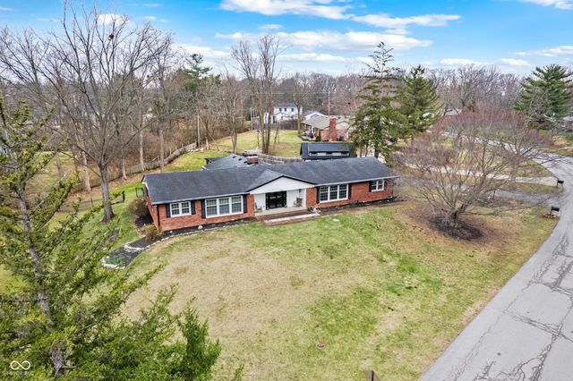 8853 Briarclift Road, Indianapolis, IN 46256