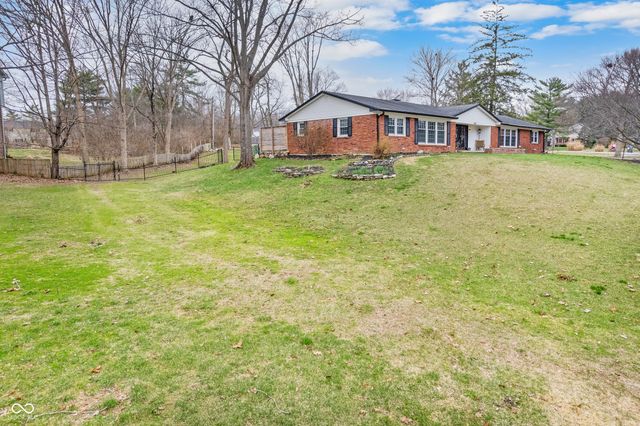 8853 Briarclift Road, Indianapolis, IN 46256