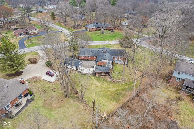 8853 Briarclift Road, Indianapolis, IN 46256