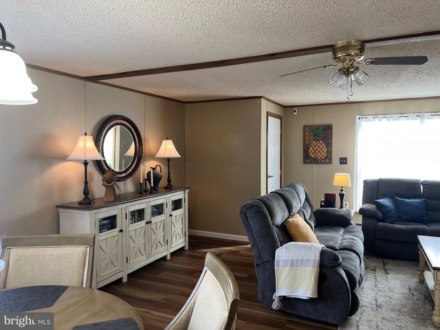 33 WESTVIEW TER, Womelsdorf, PA 19567