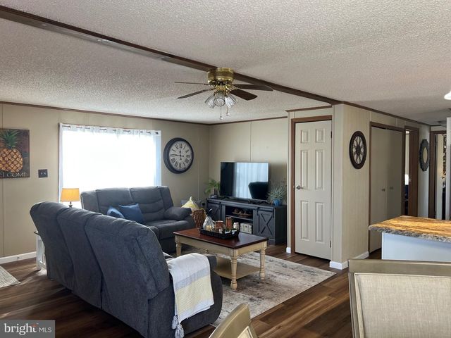 33 WESTVIEW TER, Womelsdorf, PA 19567