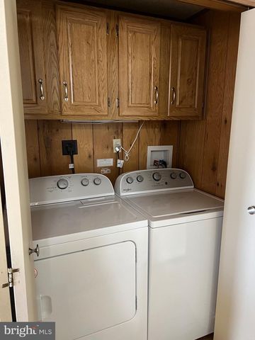 33 WESTVIEW TER, Womelsdorf, PA 19567