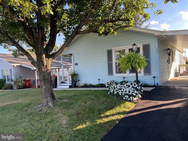 33 WESTVIEW TER, Womelsdorf, PA 19567
