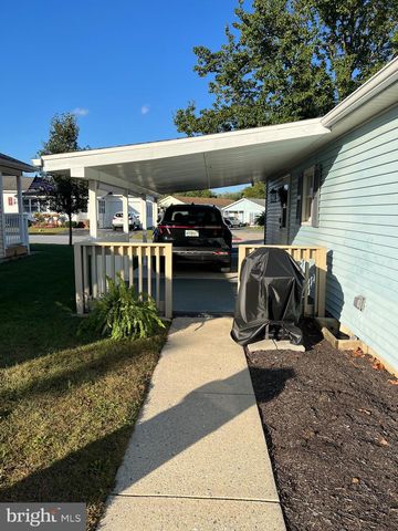 33 WESTVIEW TER, Womelsdorf, PA 19567